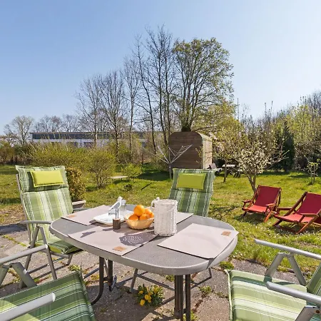 Elegant Apartment With Garden In Gingst Eksteriør billede
