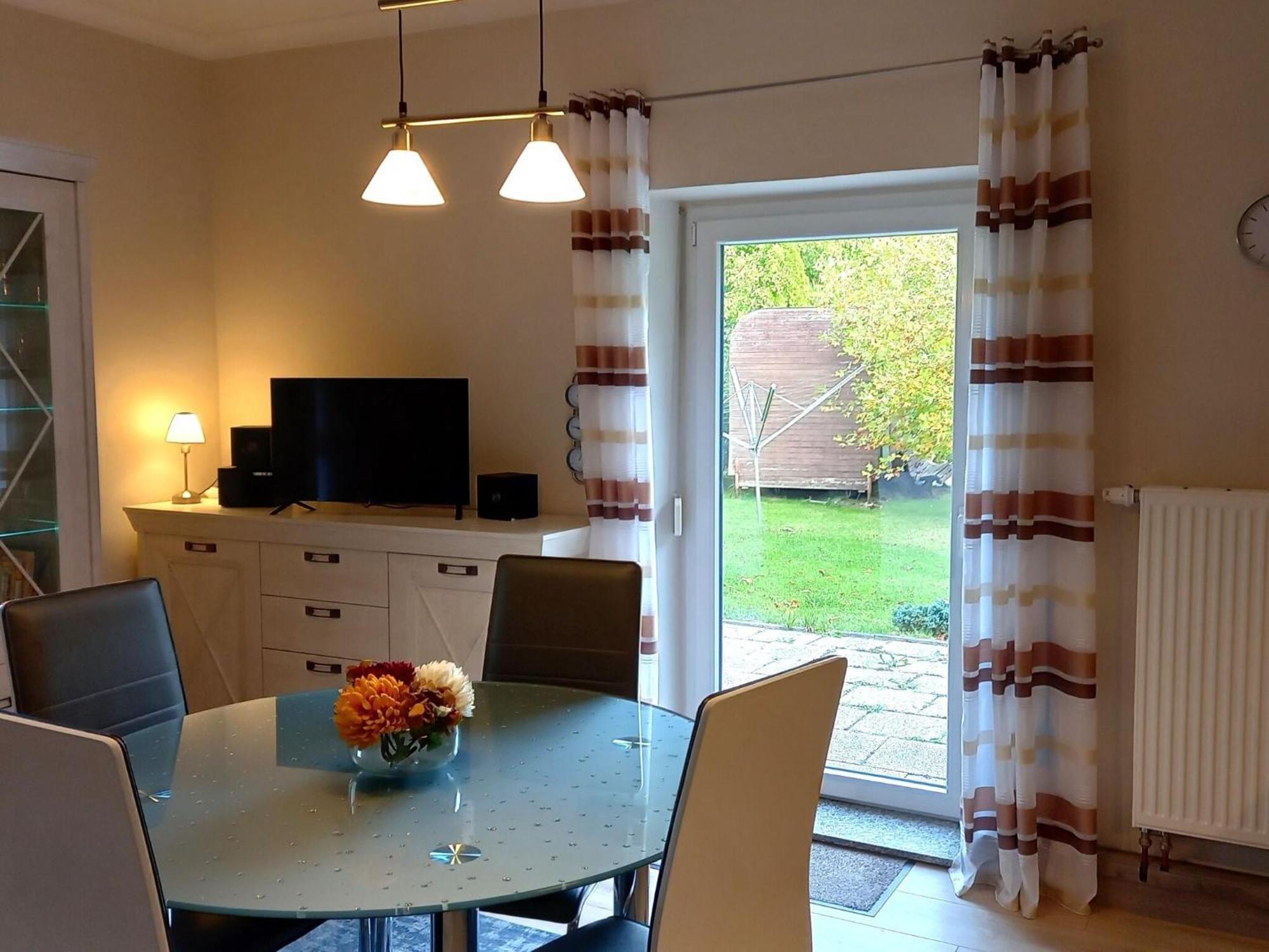 Apartment Elegant With Garden In *